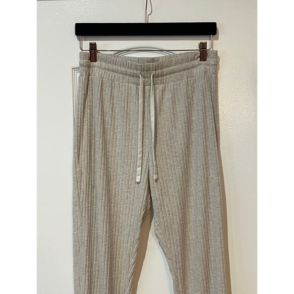 Woman’s Gray Garage Sweatpants Size P / S - Picture 3 of 7